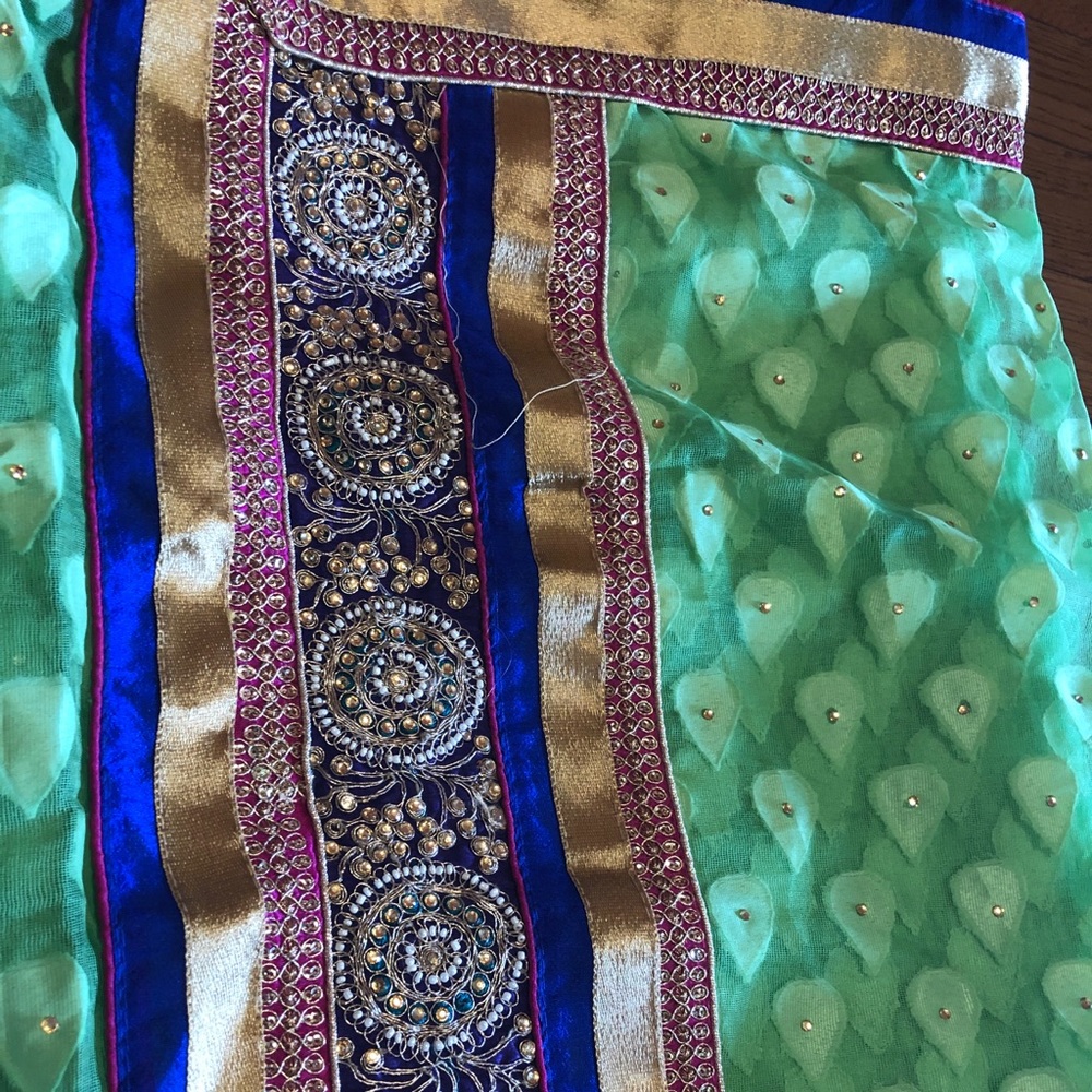 Net saree full border wrk *new never wear*.